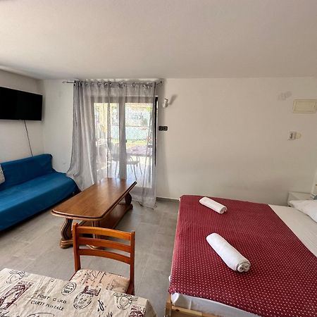 Cukon Holiday Home Premantura Esterno foto