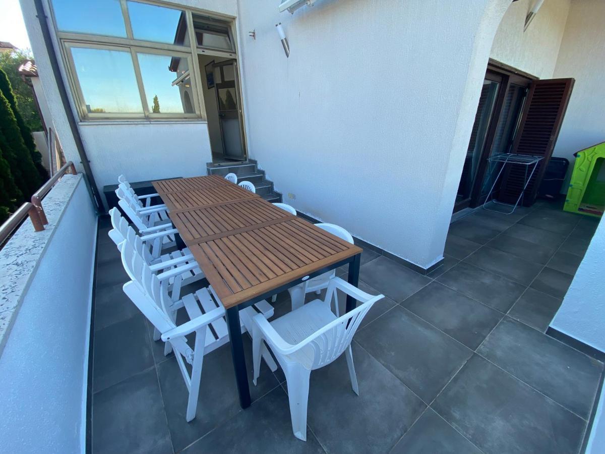 Cukon Holiday Home Premantura Esterno foto