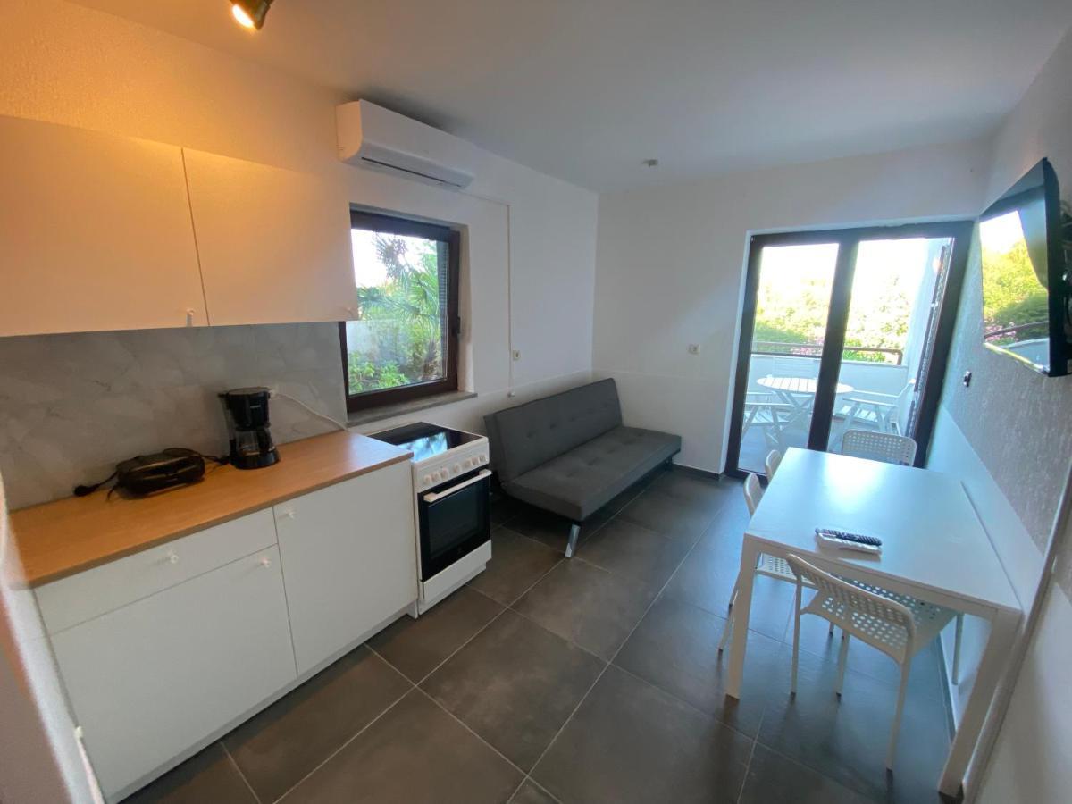Cukon Holiday Home Premantura Esterno foto