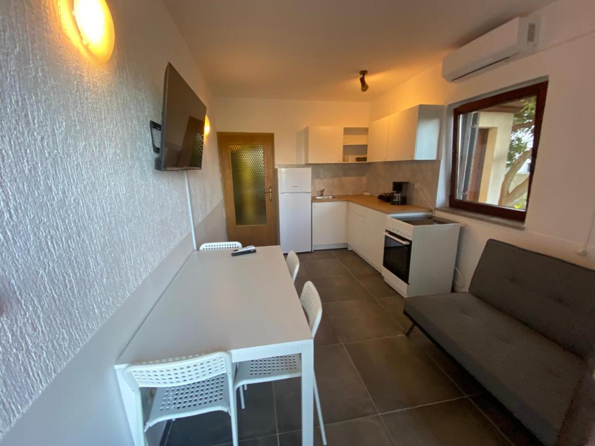 Cukon Holiday Home Premantura Esterno foto