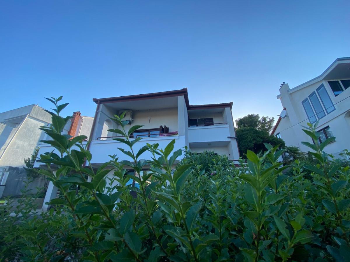 Cukon Holiday Home Premantura Esterno foto
