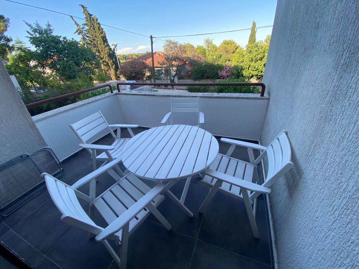 Cukon Holiday Home Premantura Esterno foto